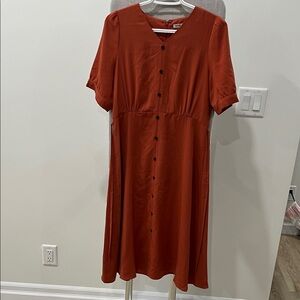 Chic Rust Button-Front Midi Dress